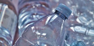 Gdzie wyrzucić plastikowe krzesło?
